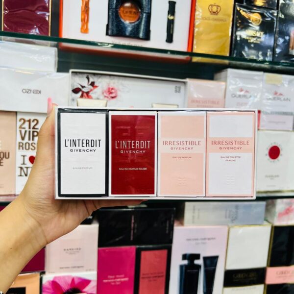 Coffret Parfum Femme – Givenchy (4 pièces miniatures)