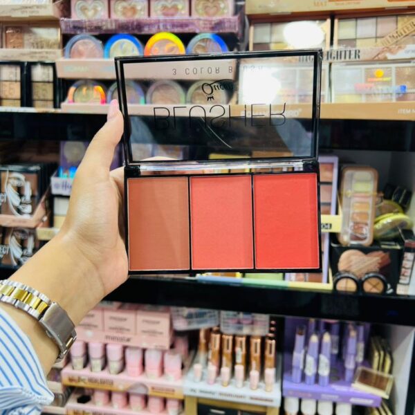 Palette de Blush 3 Teintes – Fini Velouté & Naturel