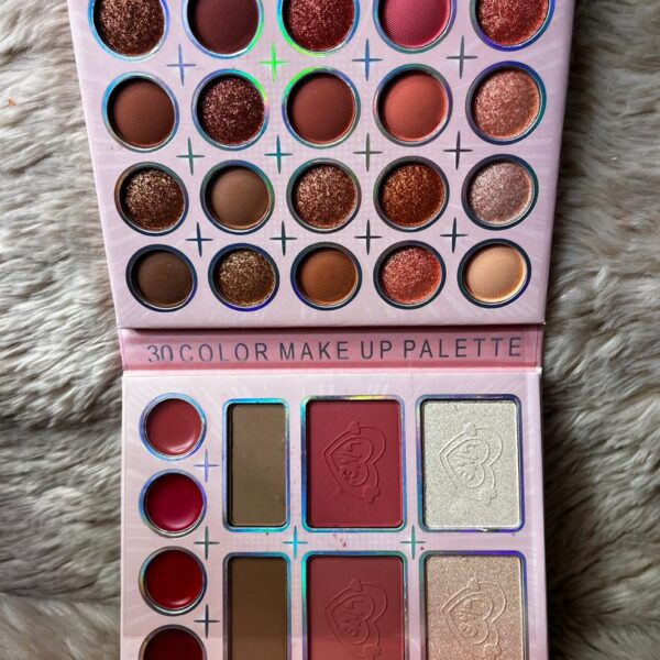 🌸 PALETTE 30 COLOR MAKE UP – MULTIFONCTION