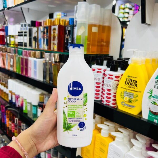 Nivea Naturally Good - Lait Corps à l’Huile de Chanvre Bio